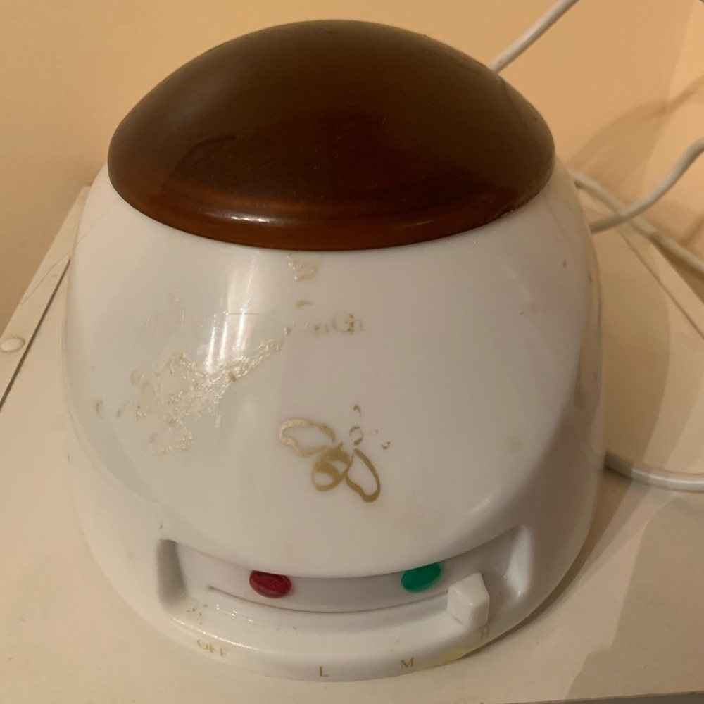 GiGi Honee Wax Warmer